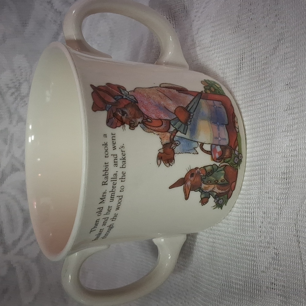 Vintage Peter Rabbit Mug Child Size Two Handles Beatrix Potter 1987 - Picture 3 of 9